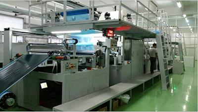碳纖維預浸機 高性能復合材料裝備的研發挑戰與創新路徑